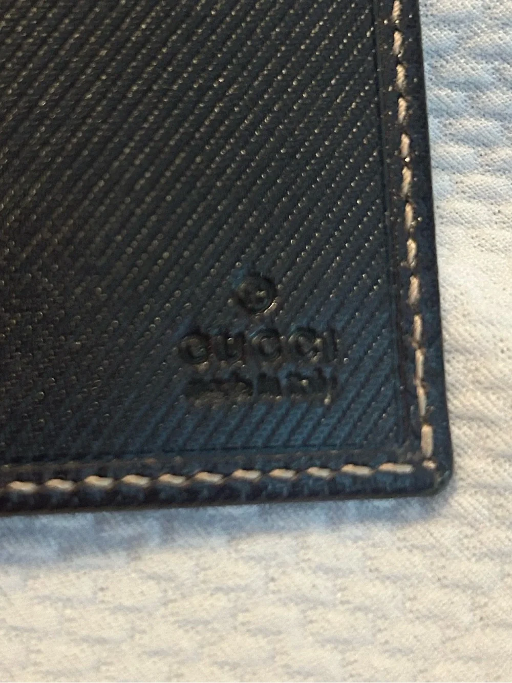 BRAND NEW Gucci Bi-Fold Wallet
